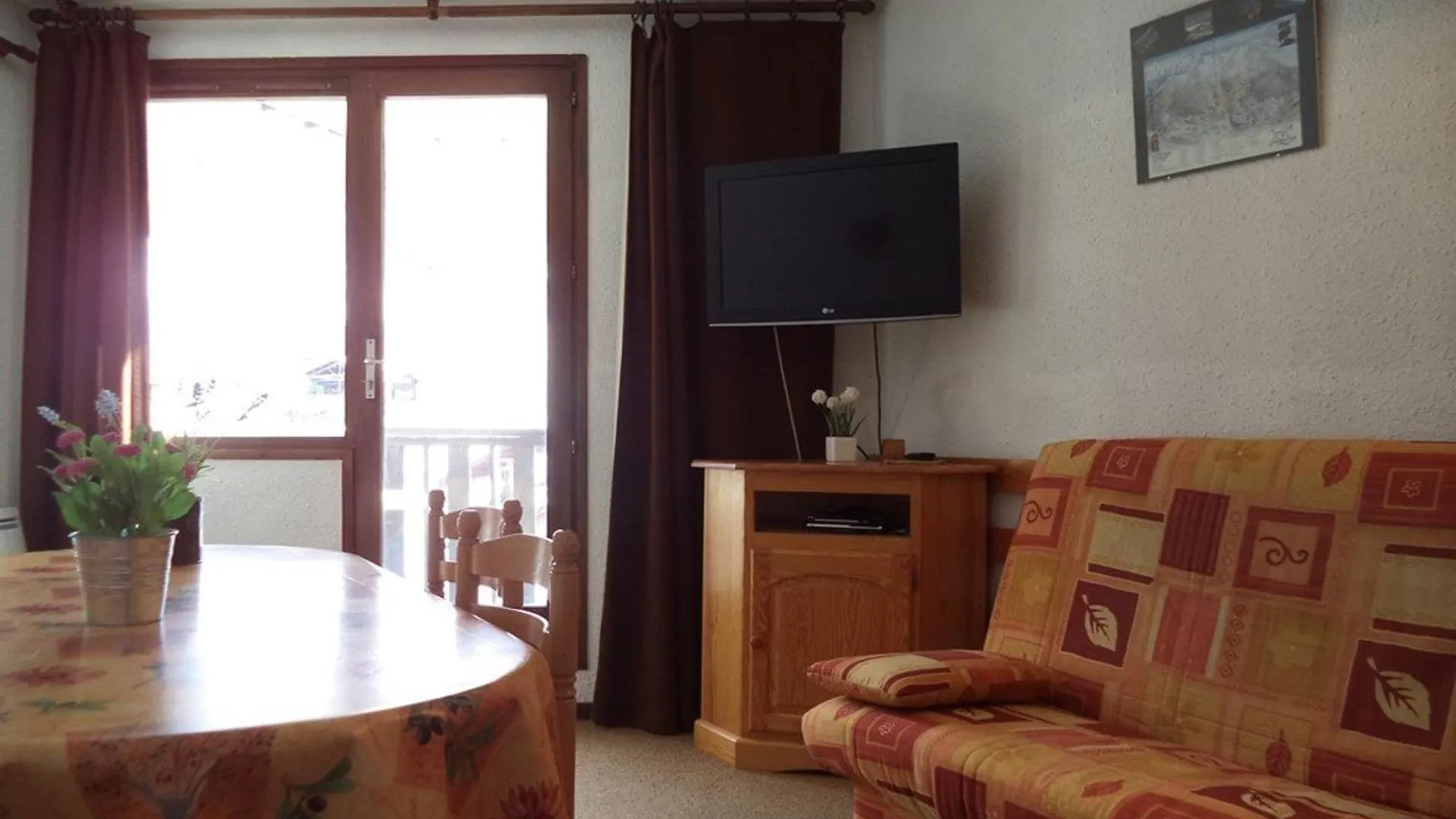 Studio 4 Personnes Au Coeur Des Orres 1650 Avec Acces Direct Aux Pistes Et Commerces - Fr-1-322-553 Les Orres